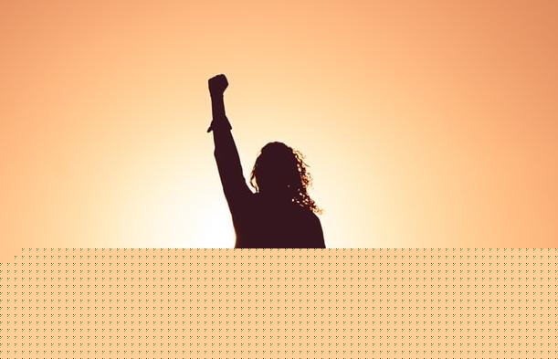 Femme debout